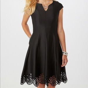 Roz & Ali: Classic Fit-Flare/A-Line Black Dress